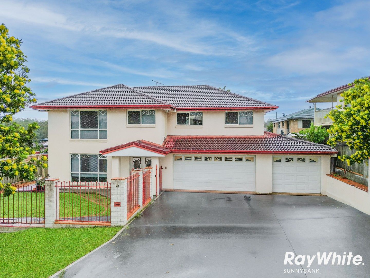 6 bedrooms House in 28 Nevern Street MACGREGOR QLD, 4109