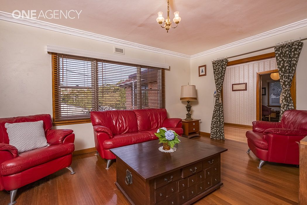 10 Paraka Street, Parklands TAS 7320, Image 2