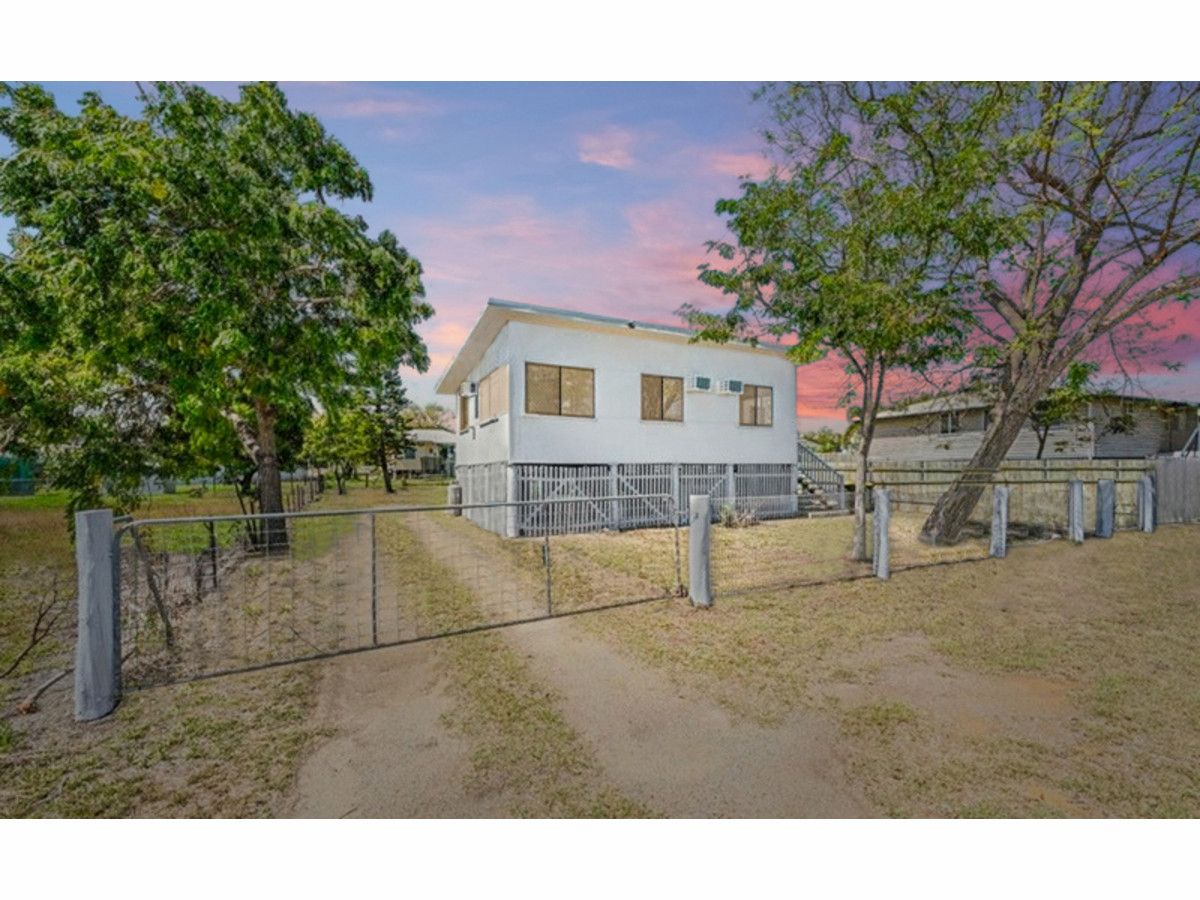 3 bedrooms House in 90 Dean Street BERSERKER QLD, 4701