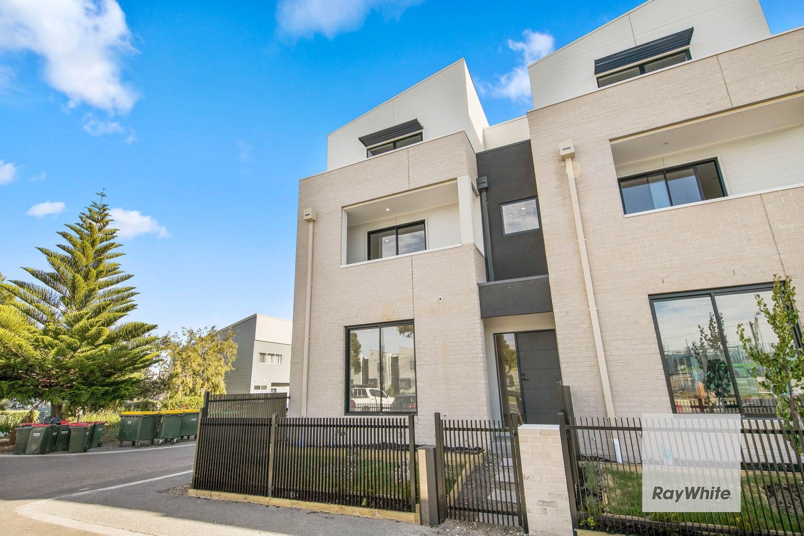 14 Wetland Drive, Williamstown VIC 3016 House For Rent 850 Domain