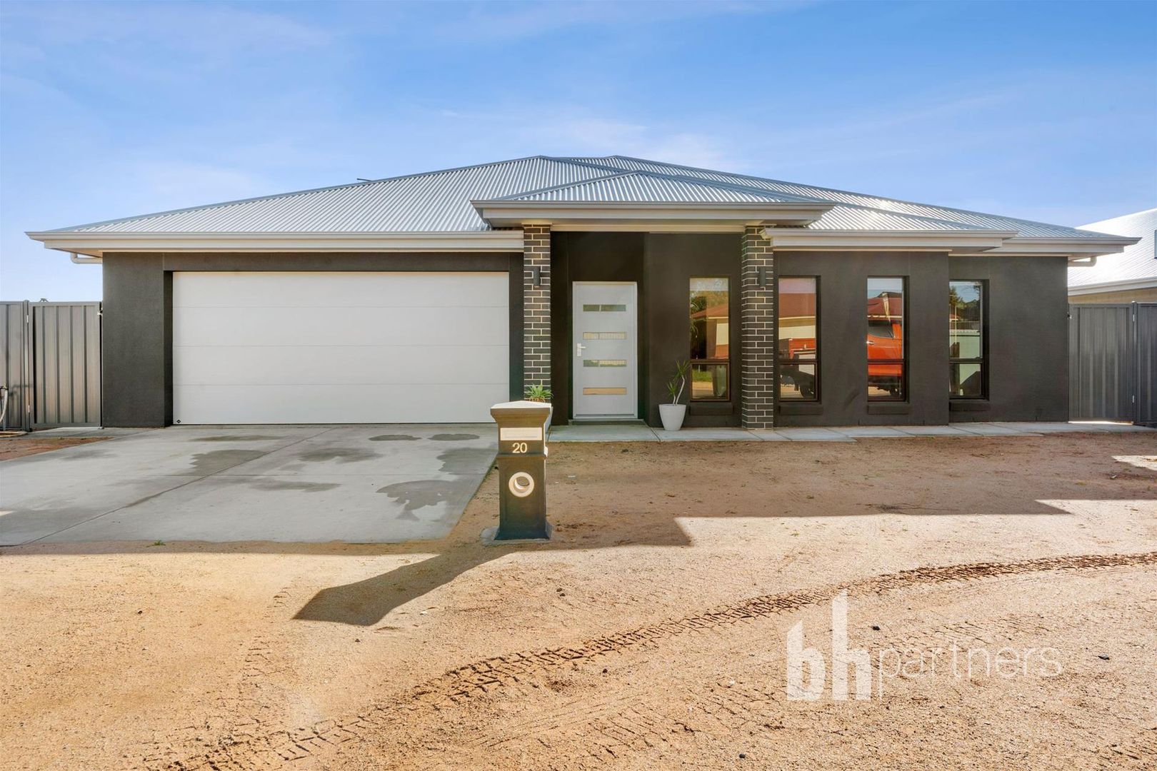 20 Schick Street, Loxton SA 5333, Image 1