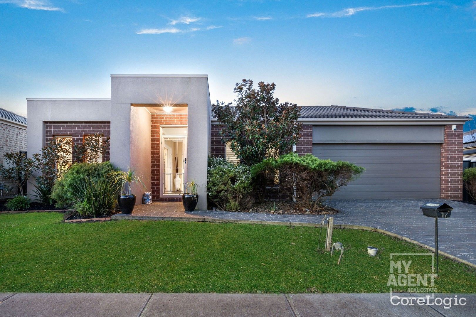3 bedrooms House in 17 Cheltenham Cl CRAIGIEBURN VIC, 3064