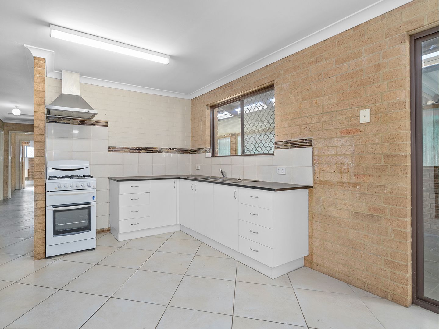 1 Kultown Drive, Waggrakine WA 6530, Image 2