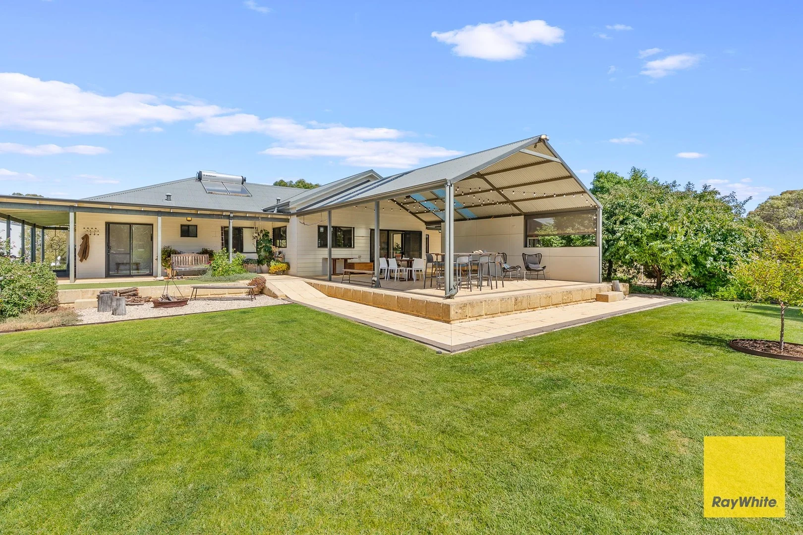 Primary image of 39 Knight Court, Corrigin WA 6375
