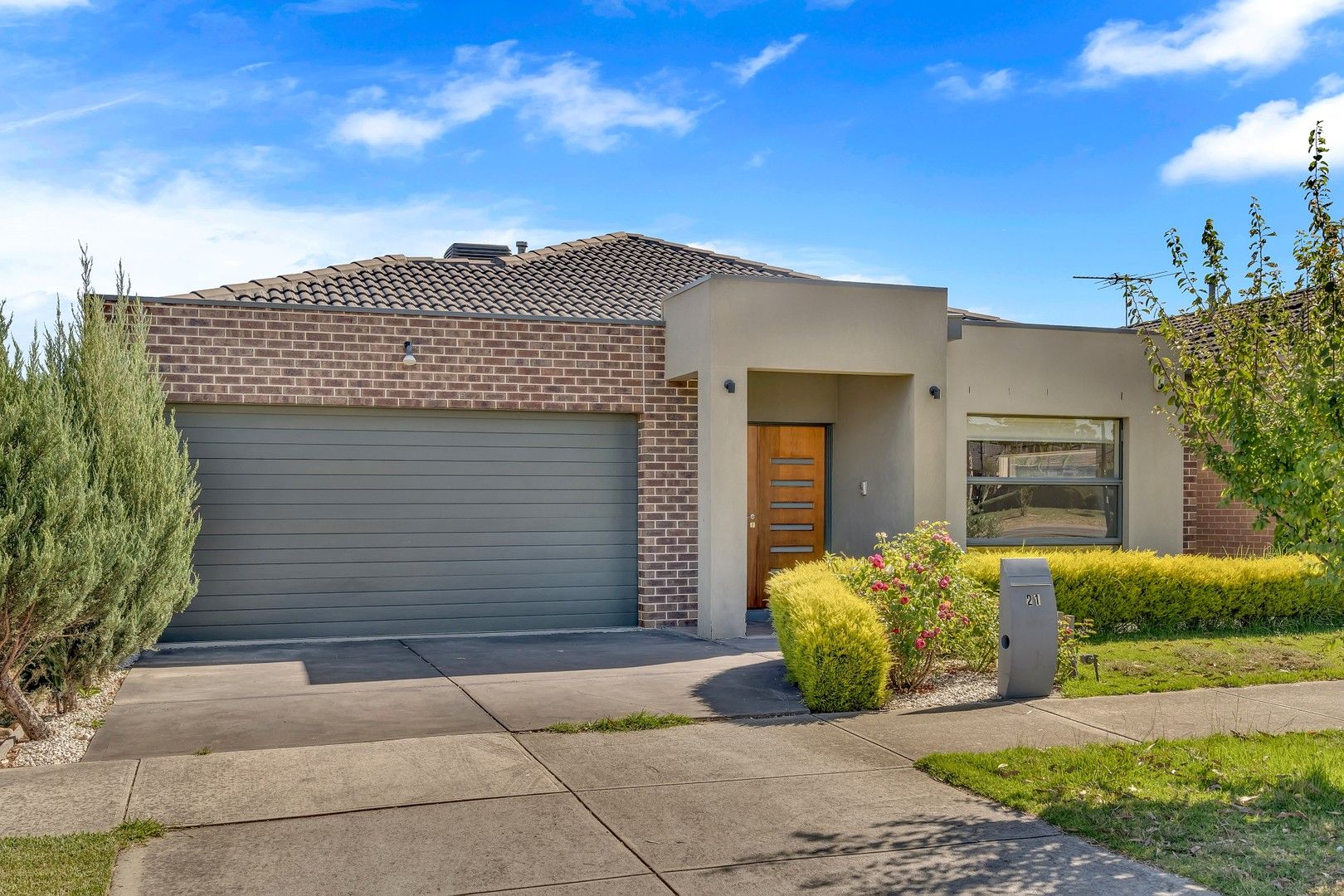 4 bedrooms House in 21 Glenbrae Street CRAIGIEBURN VIC, 3064
