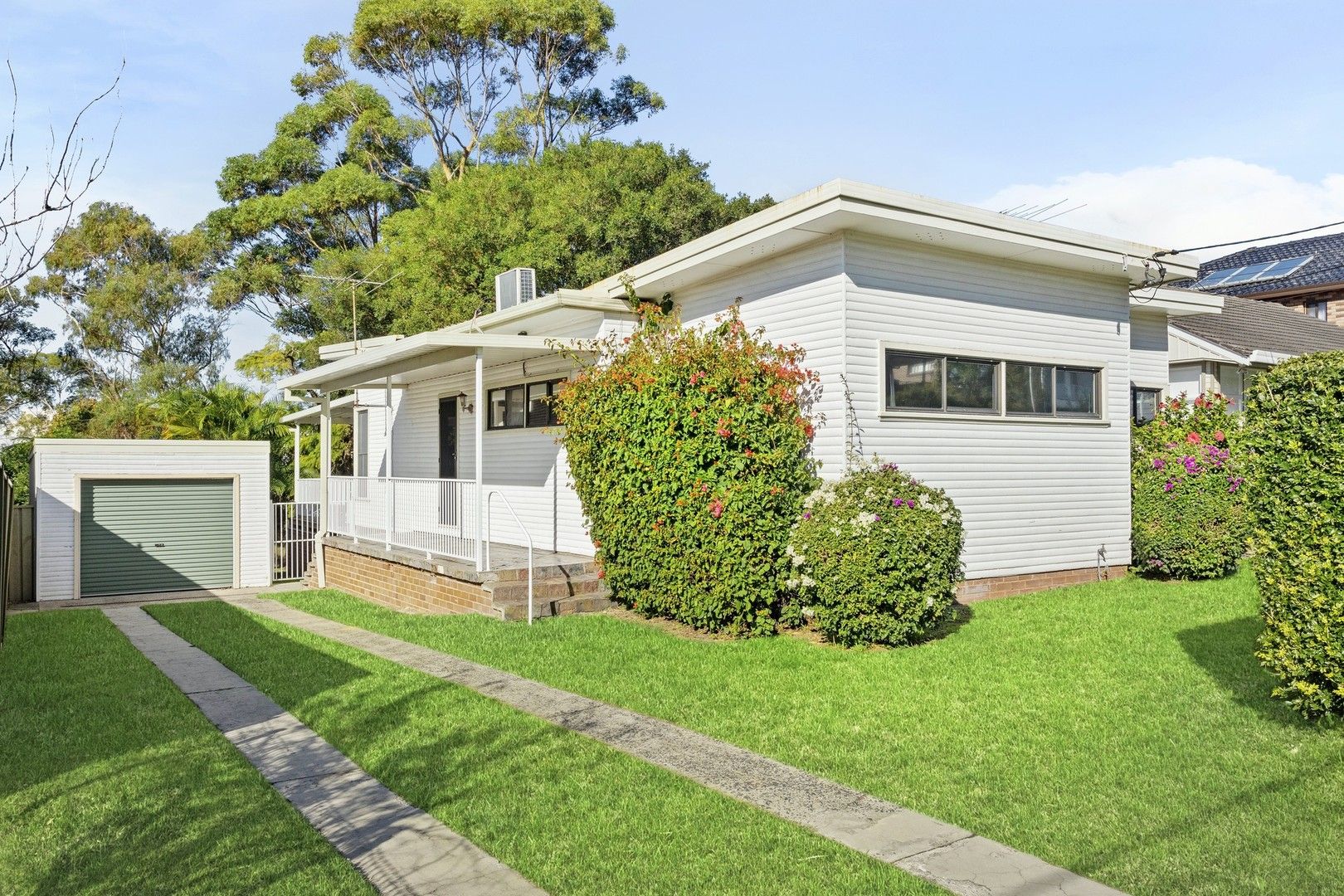 3 bedrooms House in 6 Tedman Parade SYLVANIA NSW, 2224