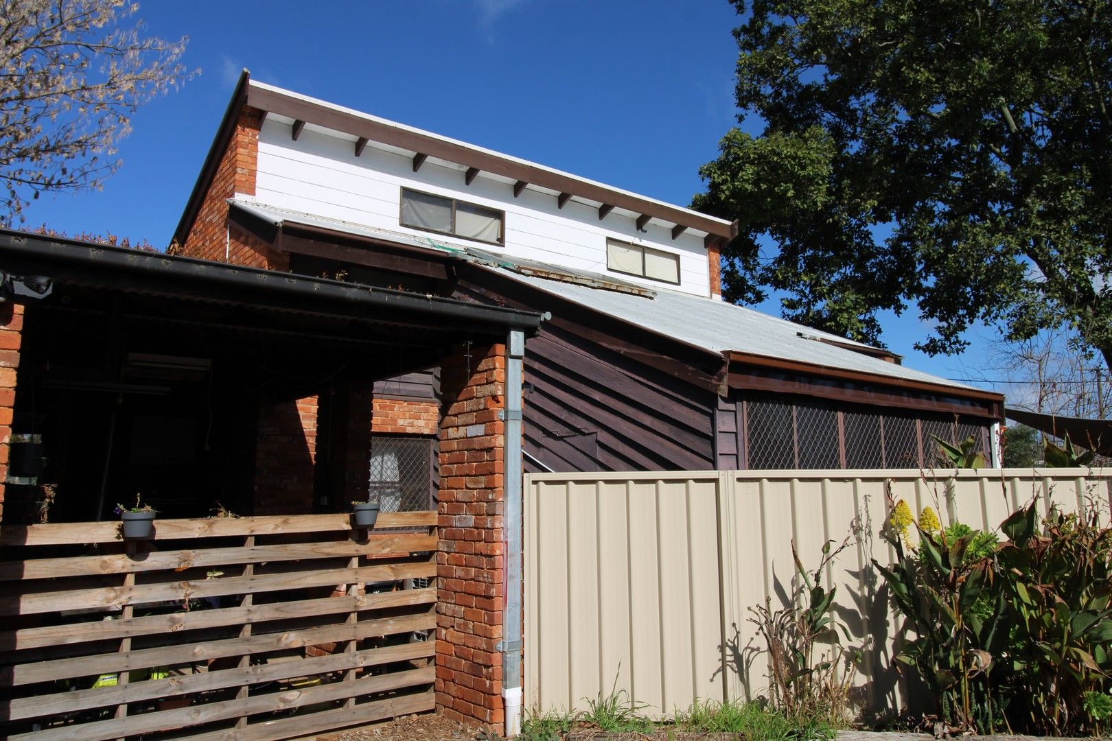 4 bedrooms Apartment / Unit / Flat in 6B Newcombe Court DUBBO NSW, 2830