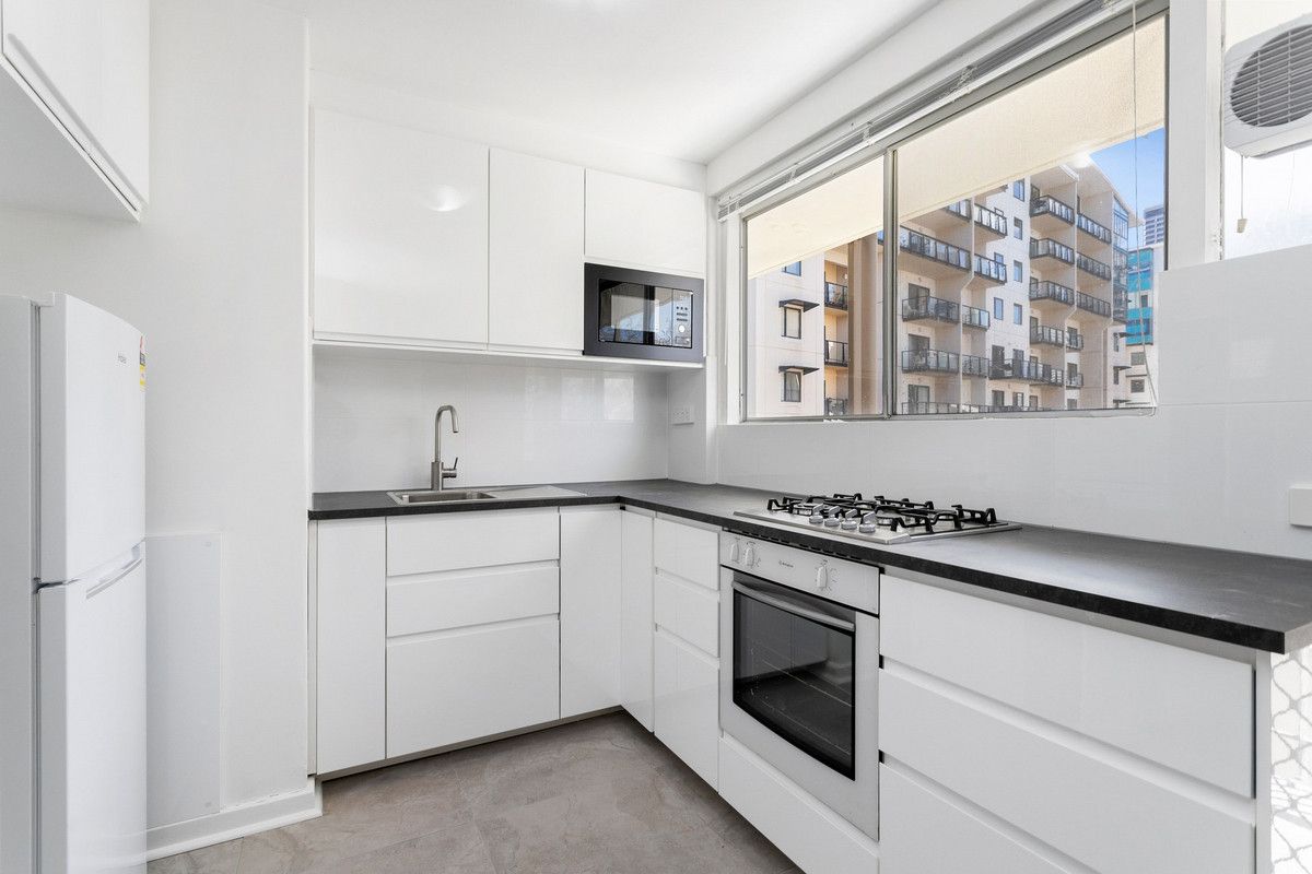 303/130a Mounts Bay Road, Perth WA 6000, Image 0