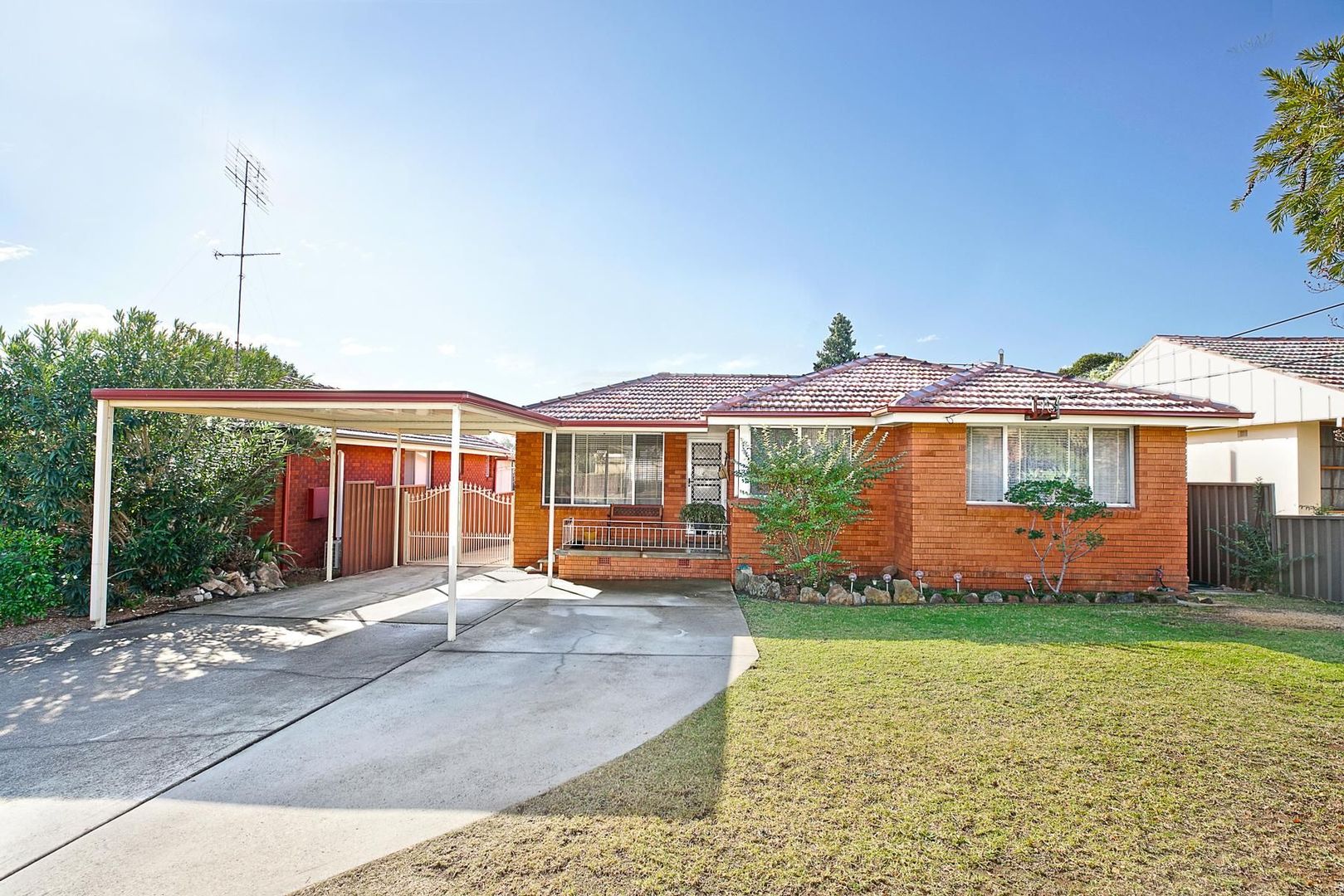 5 Treetops Avenue South Penrith Nsw 2750 House For Sale