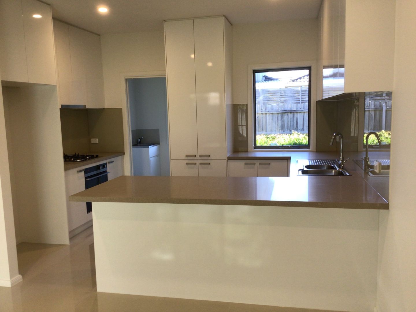 1/5 Castlegate Place, Berwick VIC 3806 Townhouse For Rent Domain