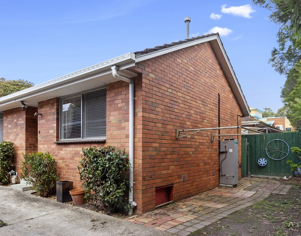 8/4 Short Street, Vermont VIC 3133