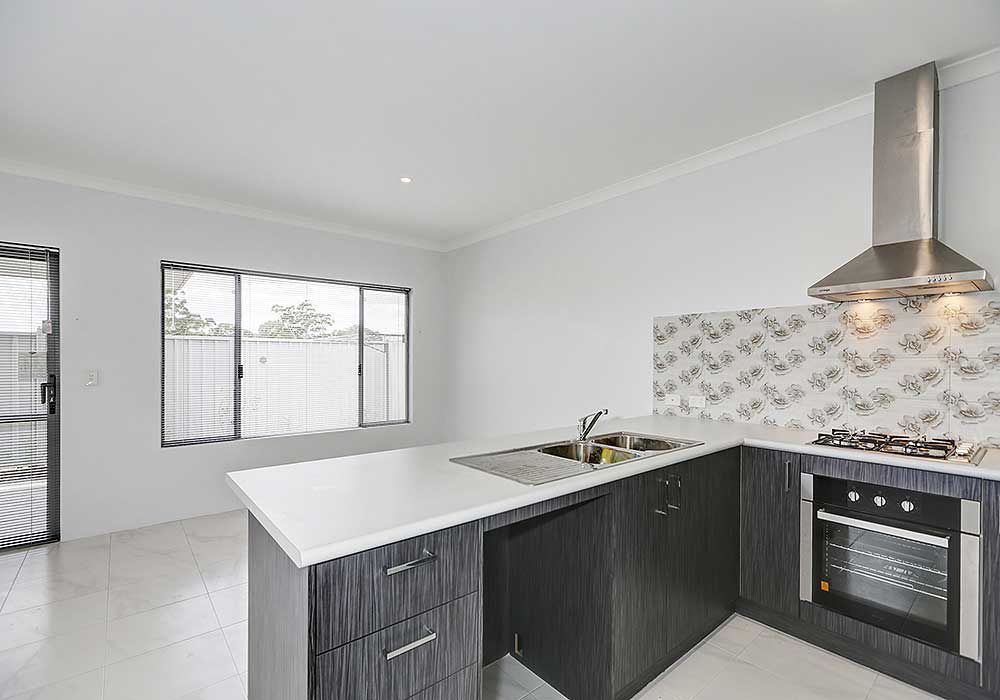 7 Heathcote Road, Seville Grove WA 6112, Image 1