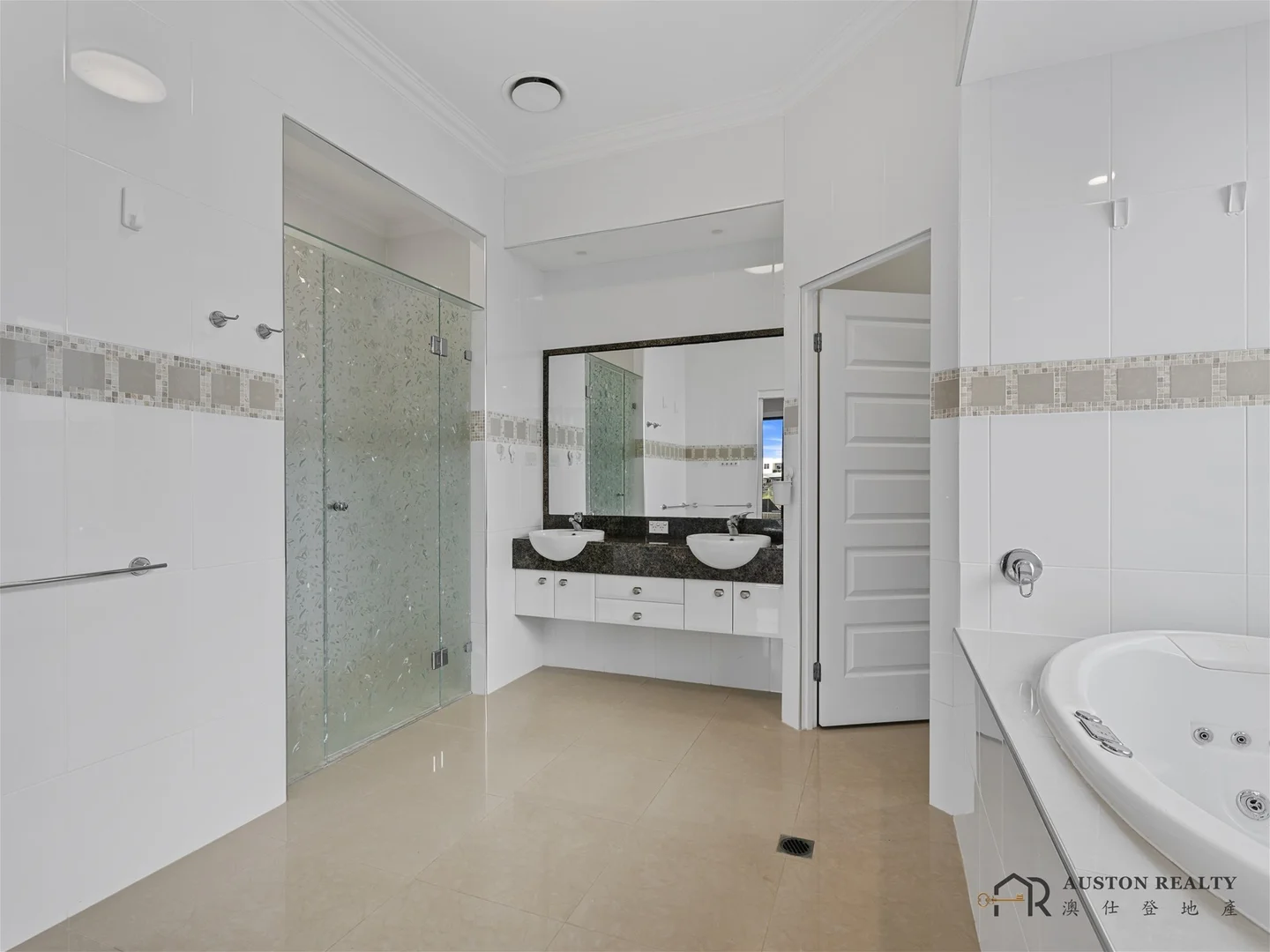 Additional image 12 of 2218 Taromeo Court, Hope Island QLD 4212