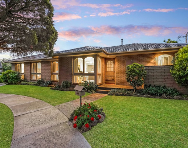 52 Village Drive, Dingley Village VIC 3172