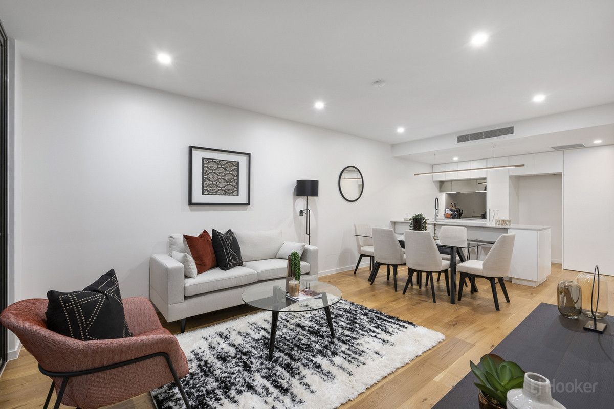 2 bedrooms Apartment / Unit / Flat in 605/110 Frank Street LABRADOR QLD, 4215