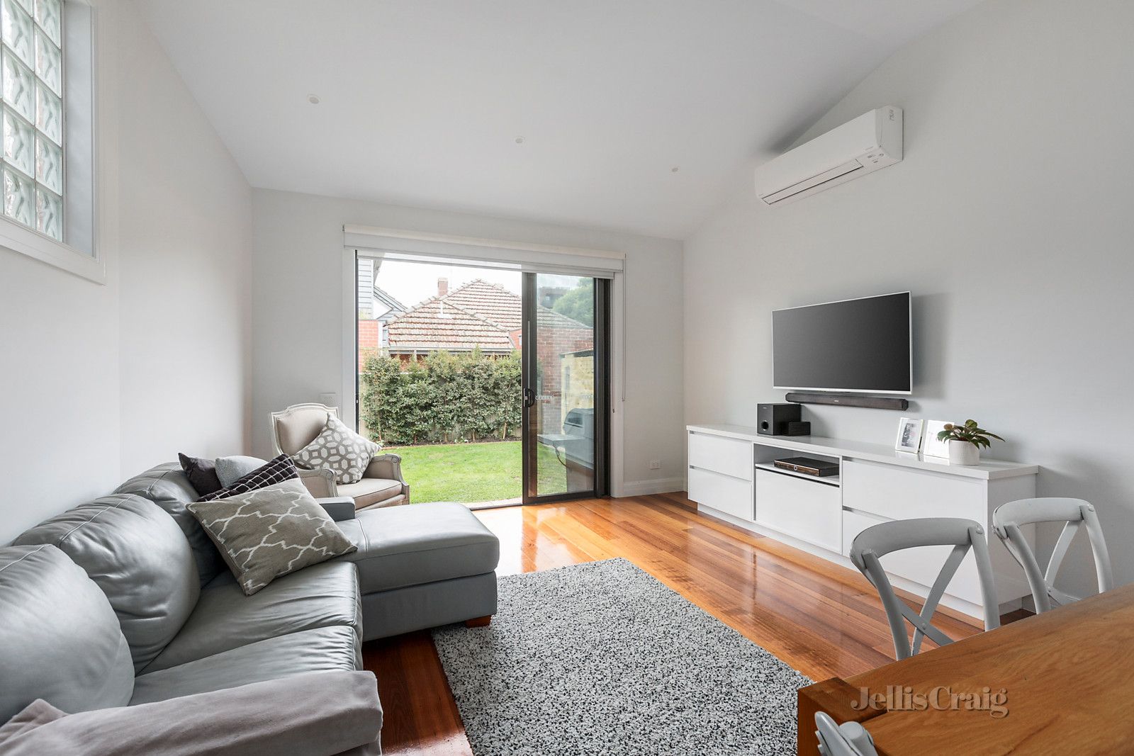 13 Minona Street, Hawthorn VIC 3122, Image 2