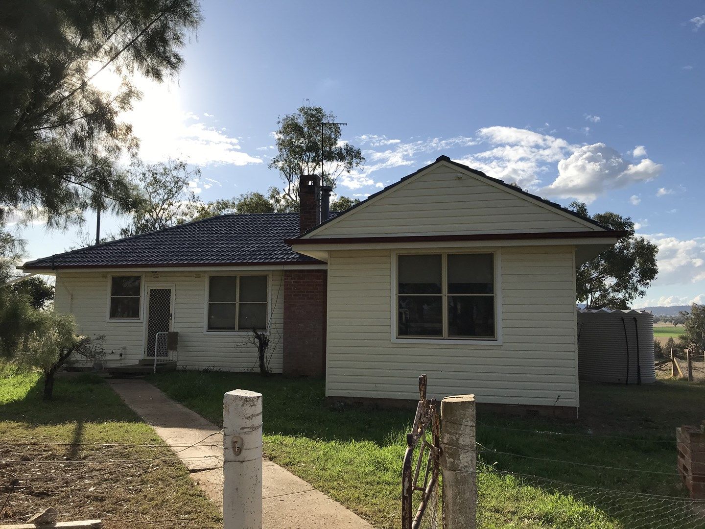 3 bedrooms House in 3086 Oxley Highway TAMWORTH NSW, 2340