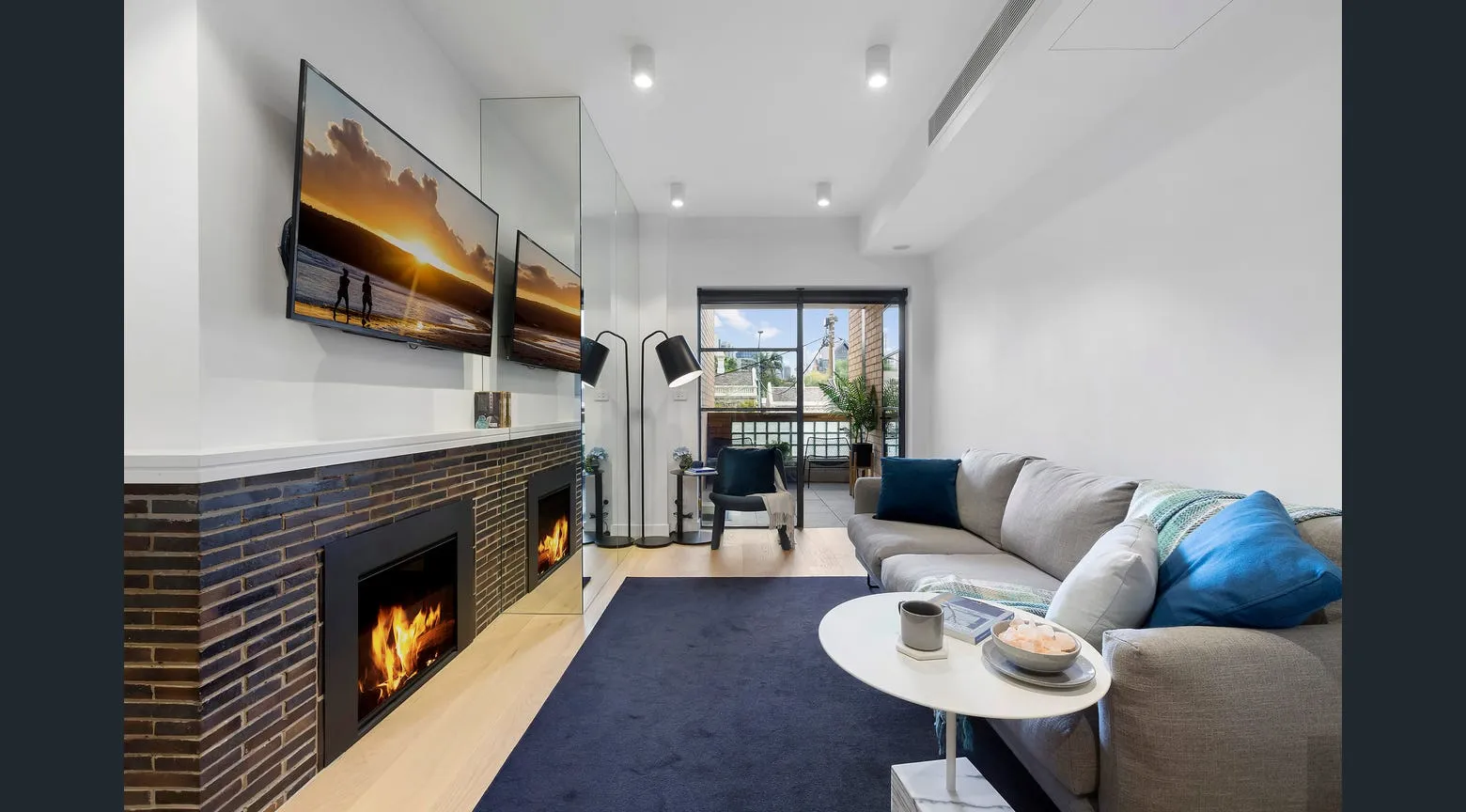 Architecturally Designed Fully Furnished Art Deco Apartment in Prestigious East Melbourne, East Melbourne