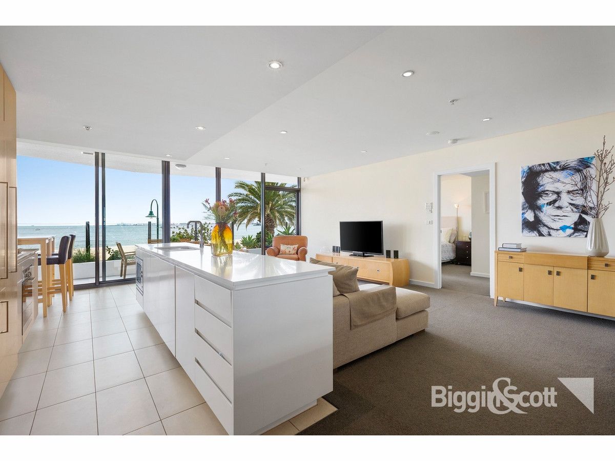 T04/155 Beach Street, Port Melbourne VIC 3207, Image 2