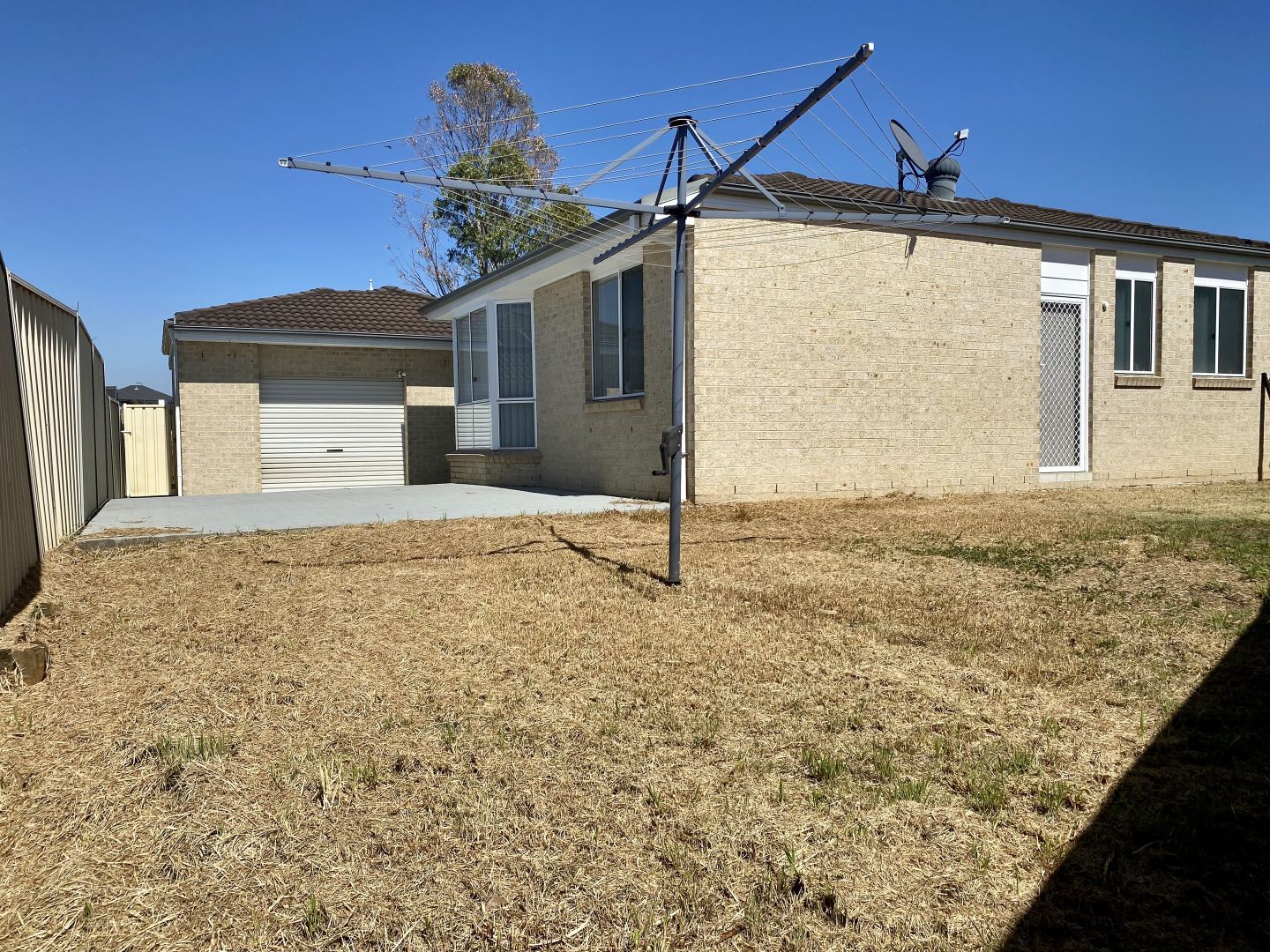 11 Port Macquarie Avenue, Hoxton Park NSW 2171 House For Rent Domain