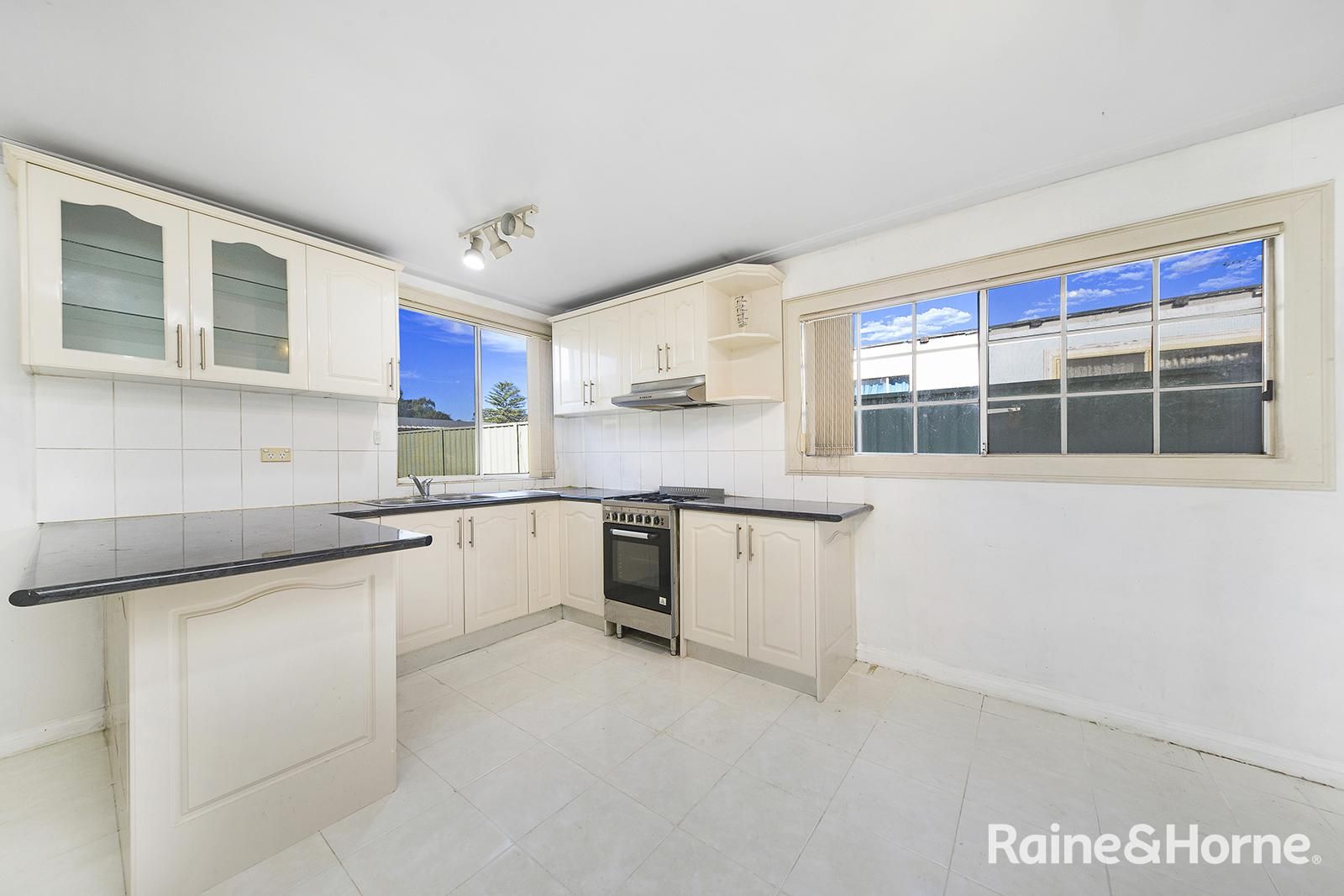 40 Willis Street, Lansvale NSW 2166, Image 2