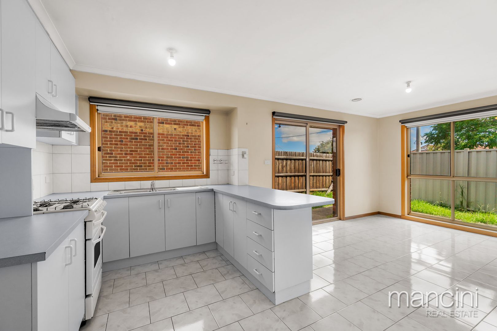 1/1 May Avenue, Altona Meadows VIC 3028, Image 2