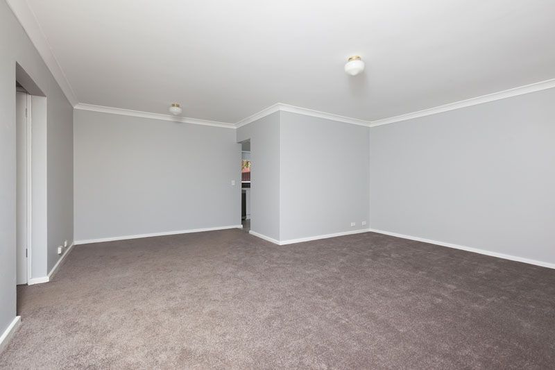 13/15-19 Fourth Avenue, Macquarie Fields NSW 2564, Image 2