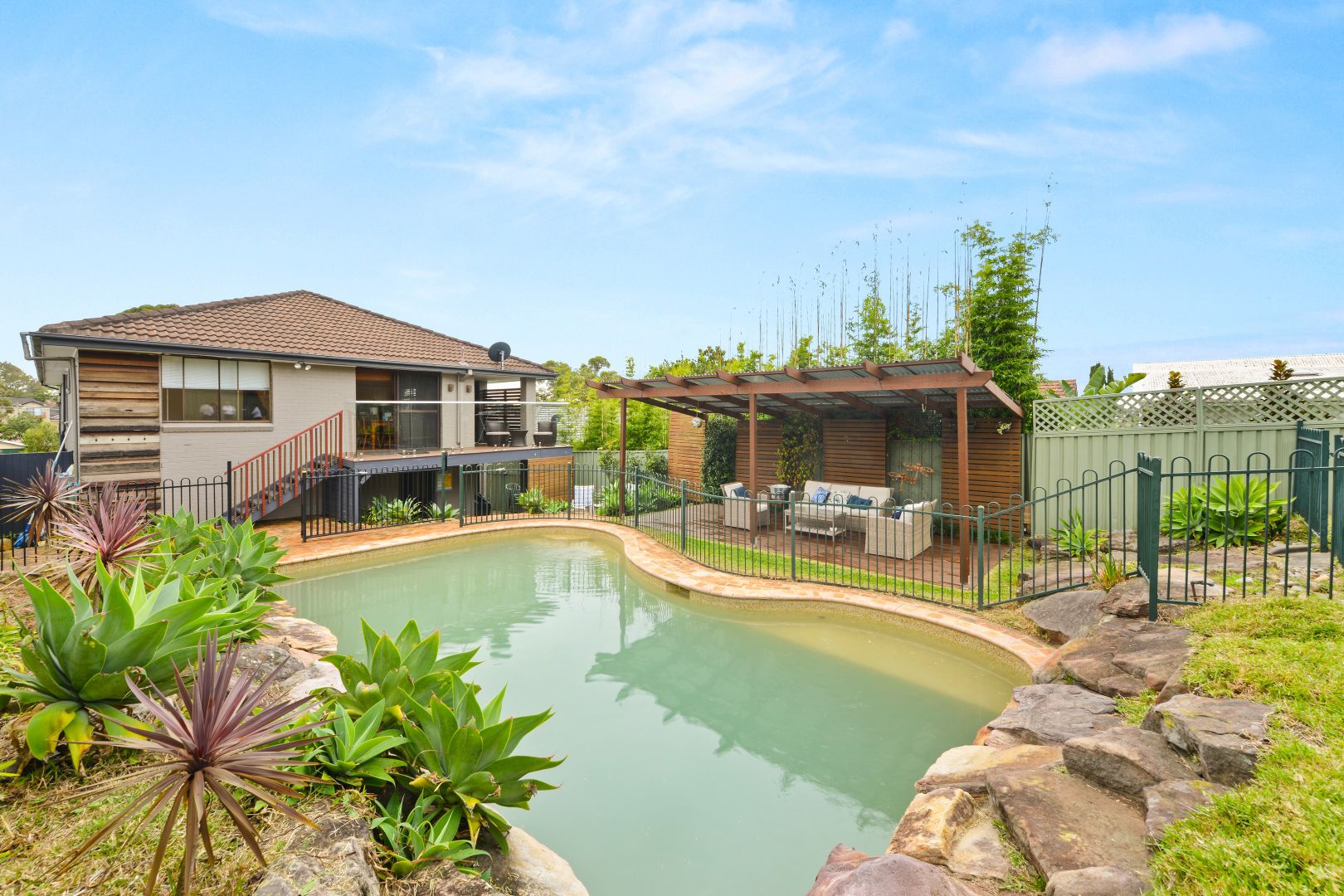 2 Arcadia Avenue, Gymea Bay NSW 2227, Image 2