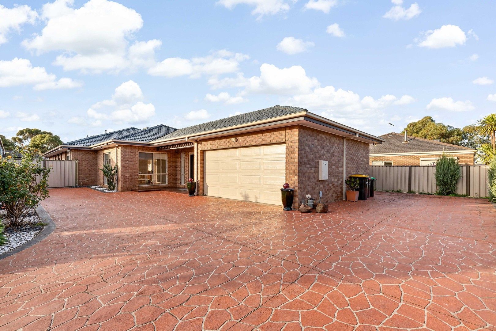 7 Hughes Place, Burnside Heights VIC 3023, Image 0