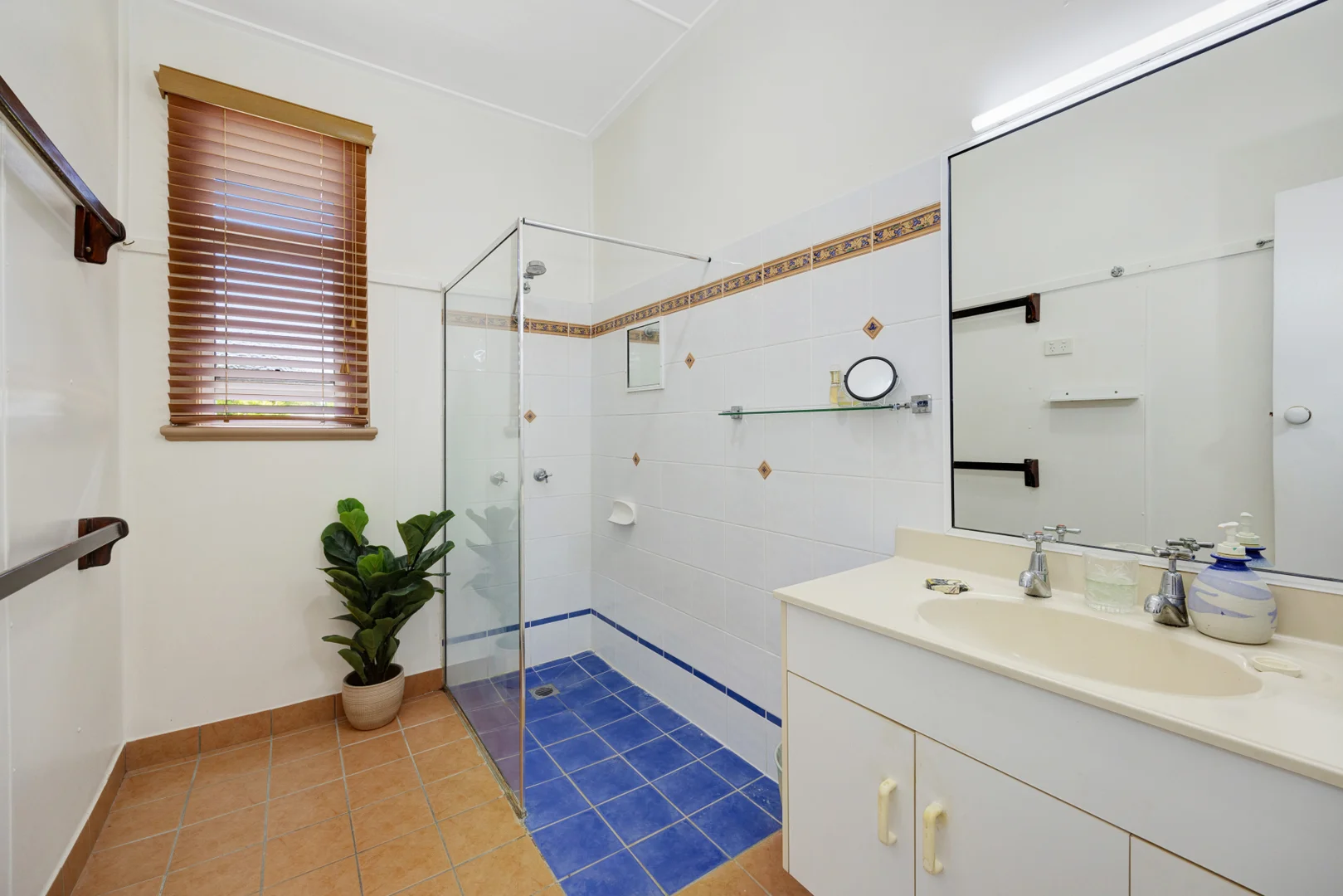 Additional image 6 of 100 Robertson Street, Railway Estate QLD 4810