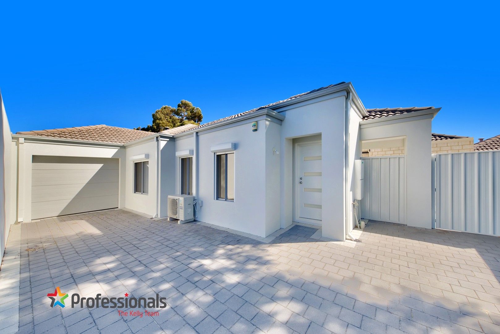 3 bedrooms House in 31c Robertsbridge Road NOLLAMARA WA, 6061