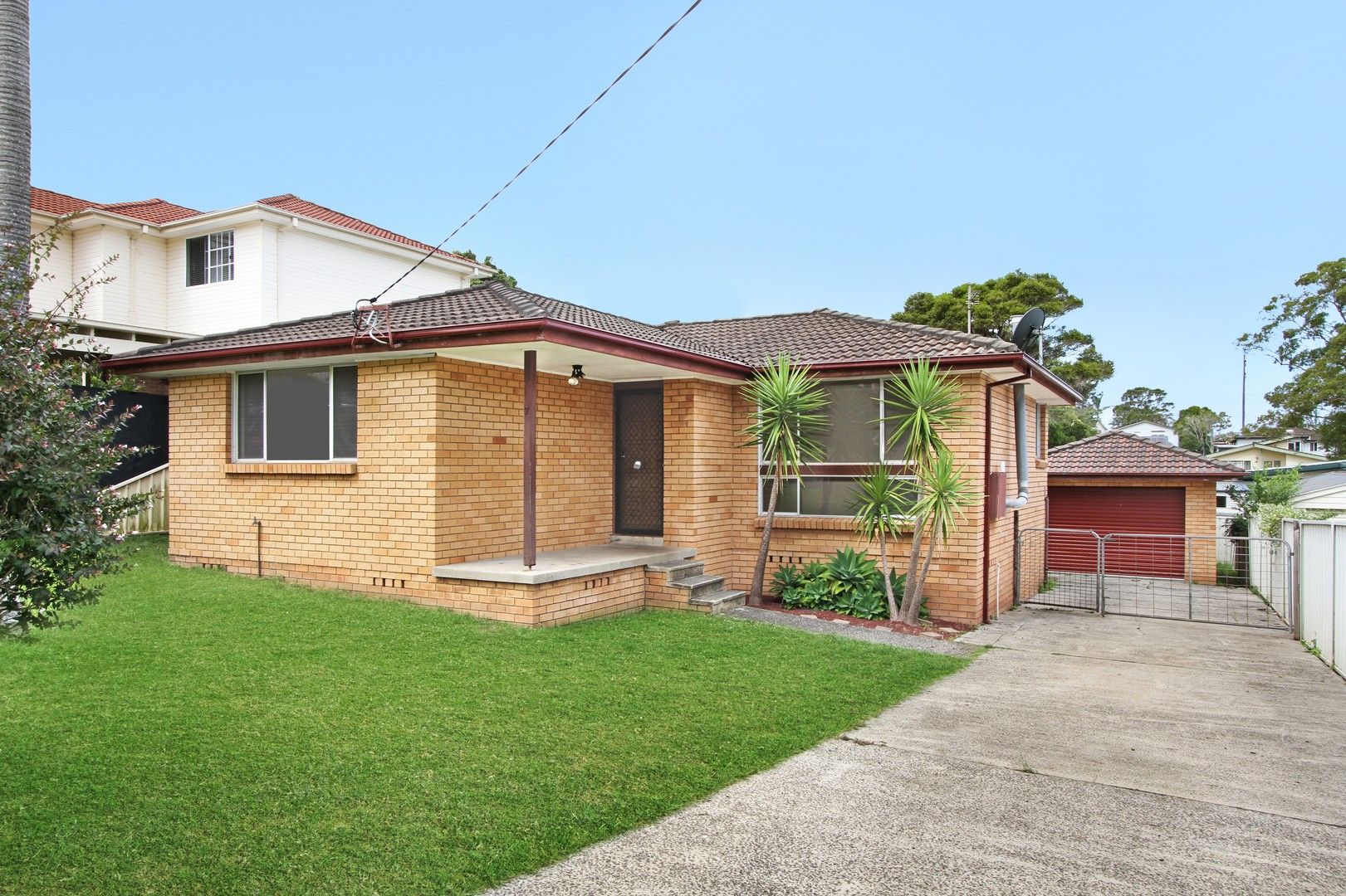 7 Marchant Crescent, Mount Warrigal NSW 2528, Image 0