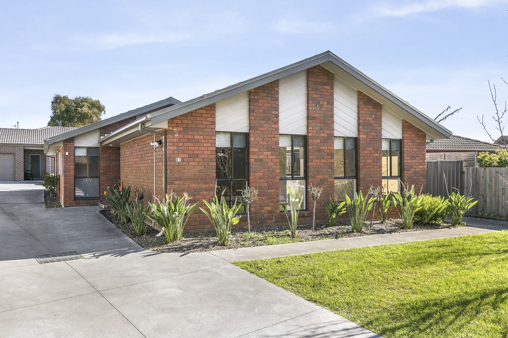 1/4 Leilani Court, Keilor Downs VIC 3038 House For Rent 550 Domain