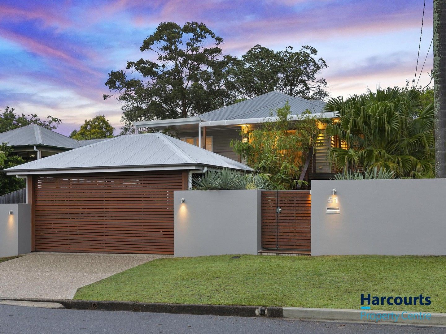 4 bedrooms House in 51 Willard Street CARINA HEIGHTS QLD, 4152