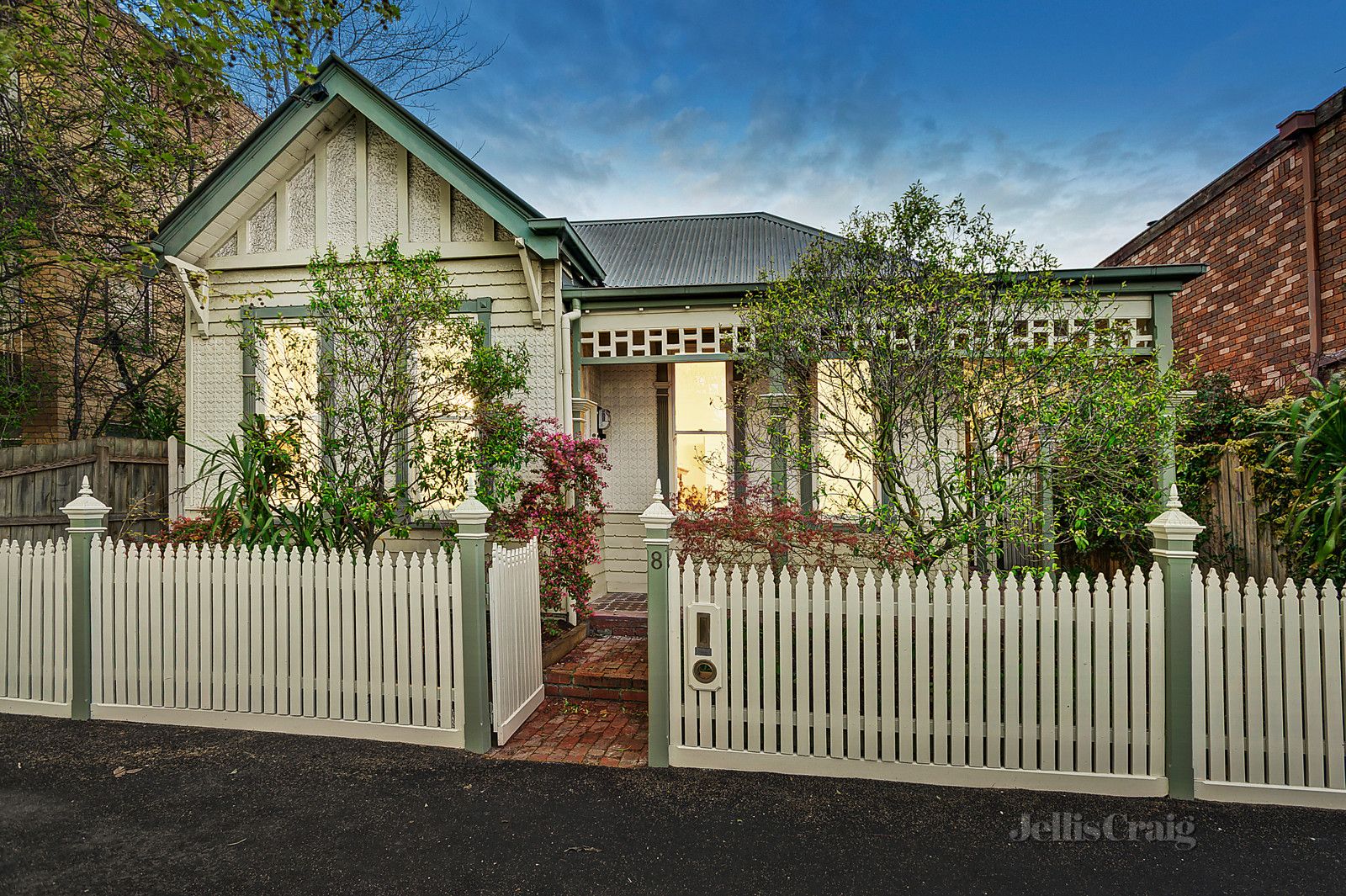 8 Nightingale Street, St Kilda East VIC 3183, Image 0