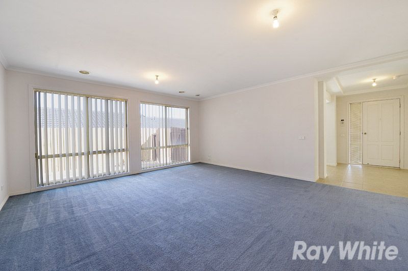 88 Earlsfield Drive, Berwick VIC 3806 House For Rent 550 Domain