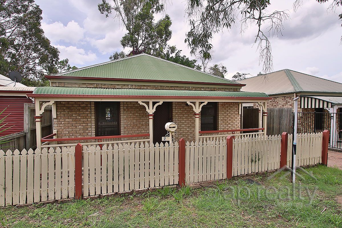 7 Battersea Close, Forest Lake QLD 4078, Image 1