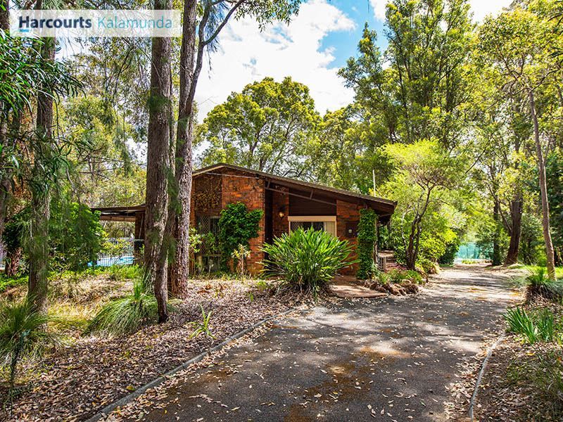 8 First Avenue, Bickley WA 6076, Image 2