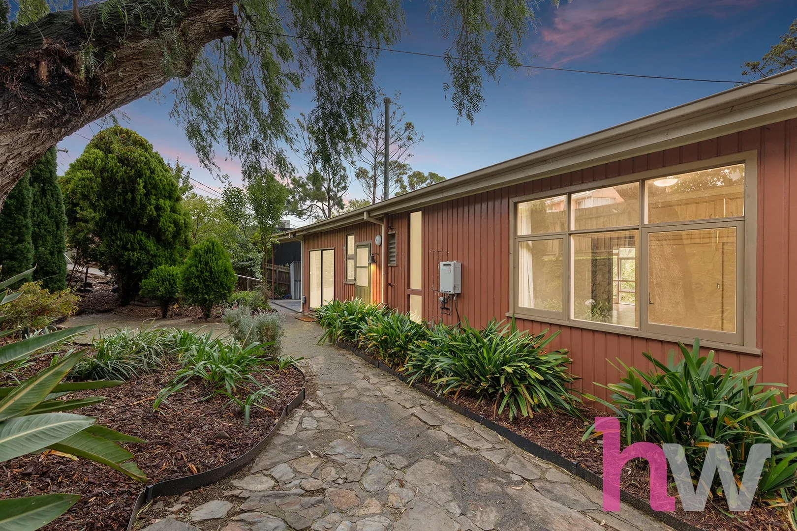 10 Sanglen Terrace, Belmont VIC 3216