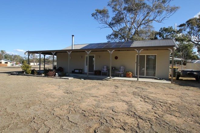 Picture of 48 Ballandean Street, JENNINGS NSW 4383