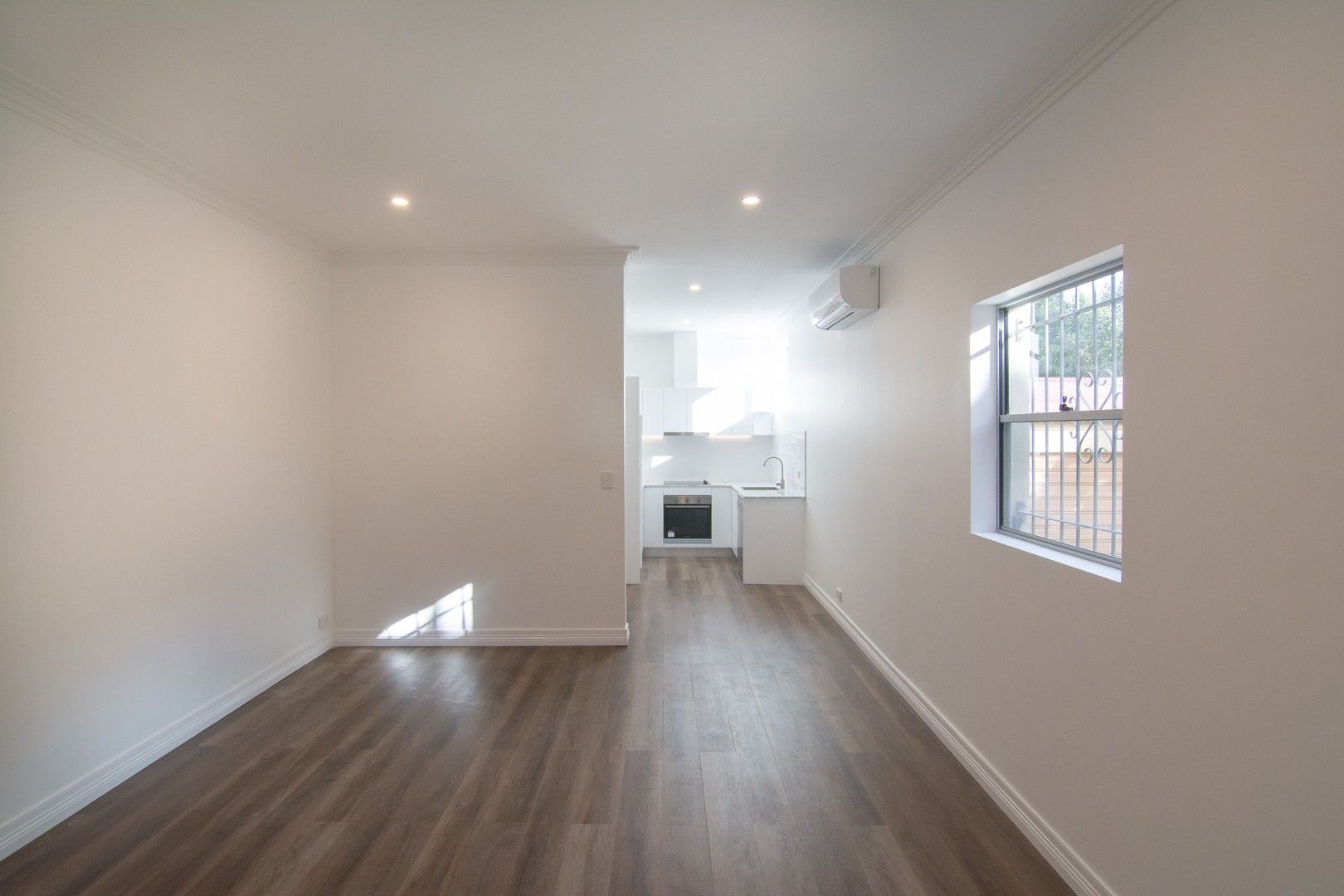 1 bedrooms Apartment / Unit / Flat in 2/70 Cambridge STANMORE NSW, 2048