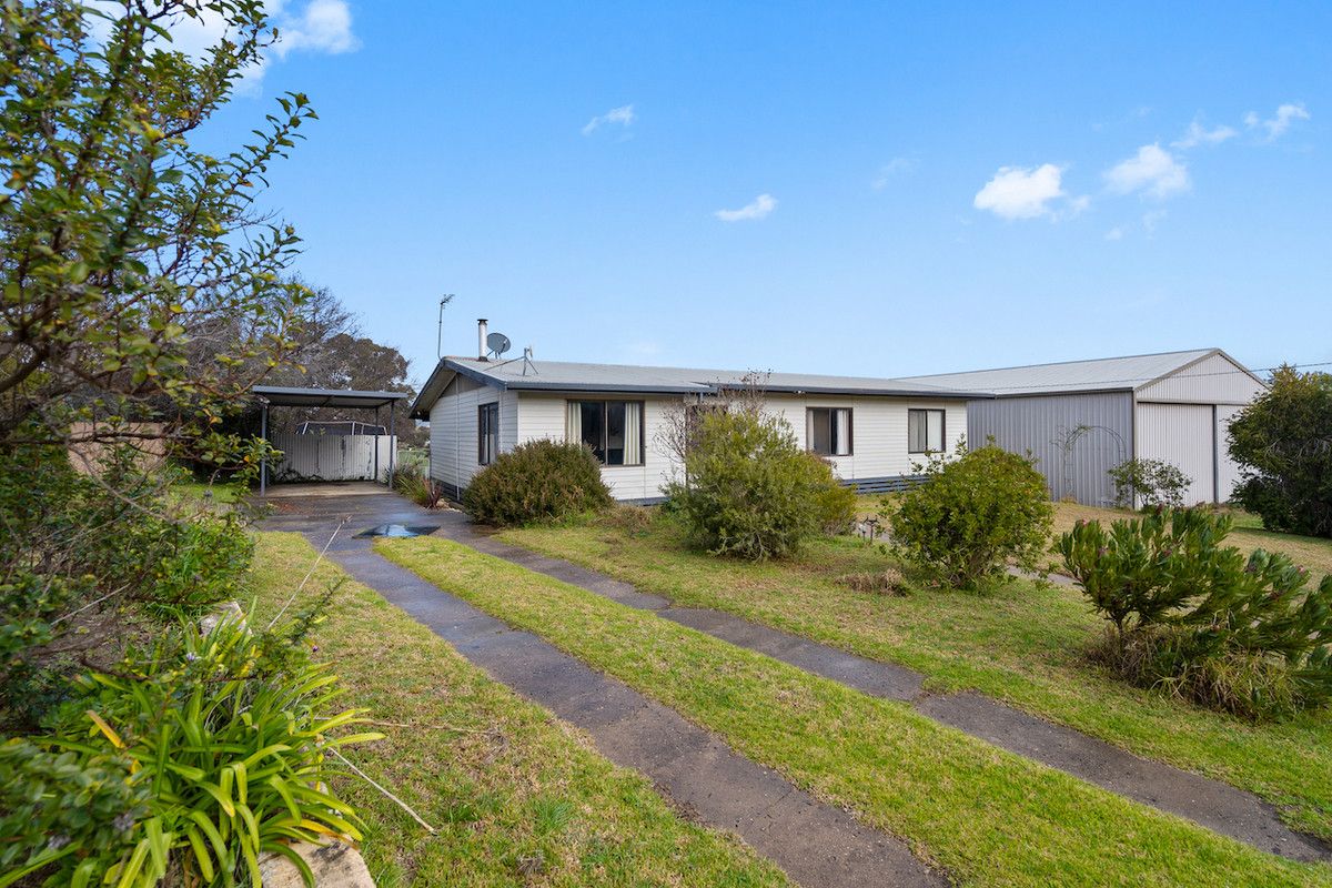 34 Centenary Avenue, Tarcutta NSW 2652, Image 1