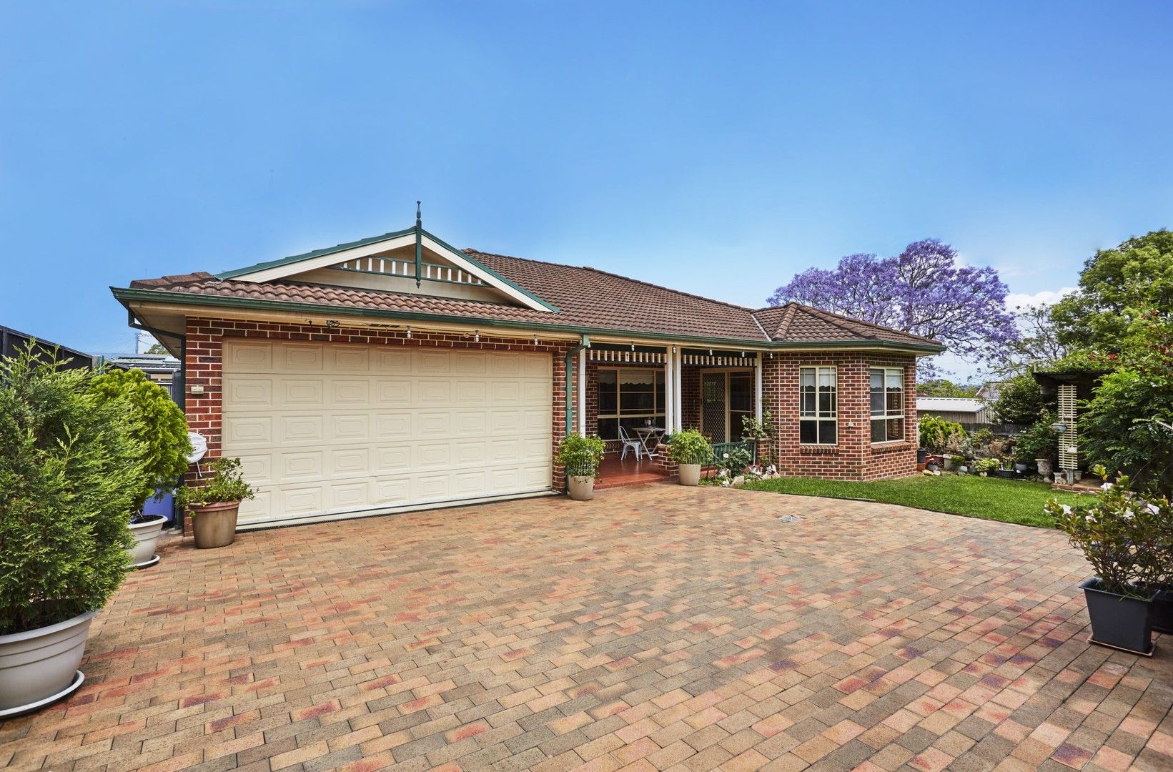 3 bedrooms House in 14 Betty Avenue WINSTON HILLS NSW, 2153