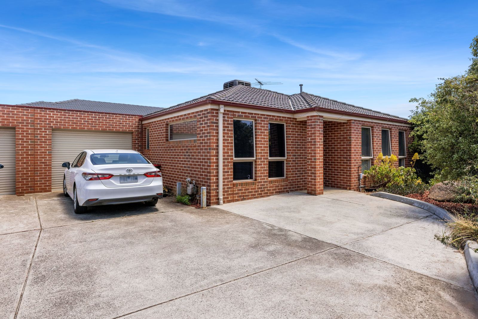3/5 Coventry Place, Melton South VIC 3338, Image 1