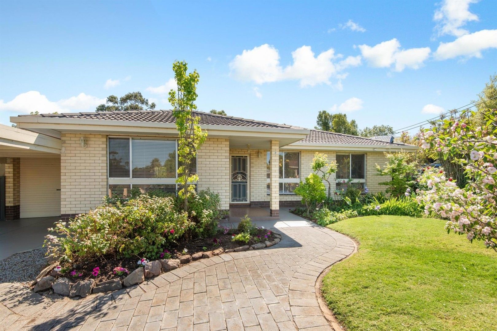3 bedrooms House in 9 Kimberly Way HAPPY VALLEY SA, 5159