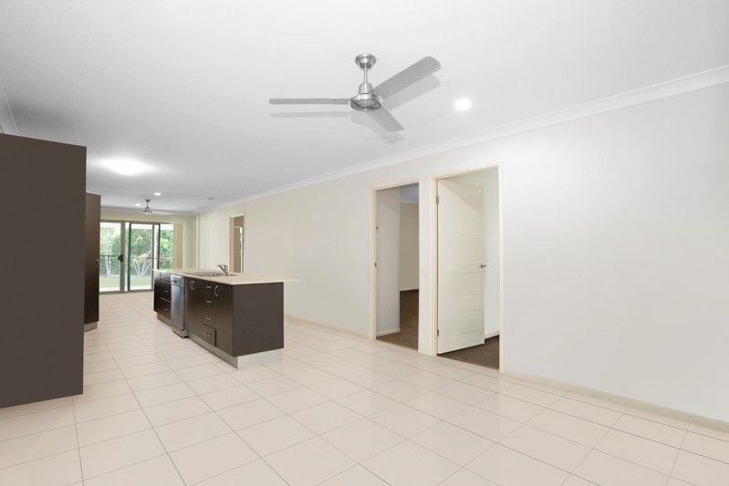 1/31 Narrabeen Street, Blacks Beach QLD 4740, Image 2