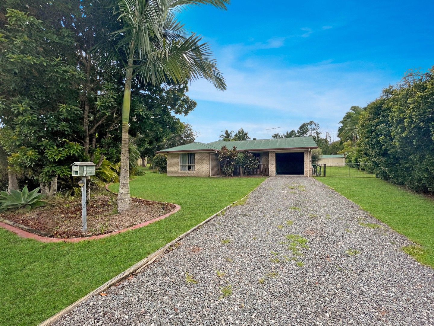 3 bedrooms House in 8 Bulic Court GLASS HOUSE MOUNTAINS QLD, 4518