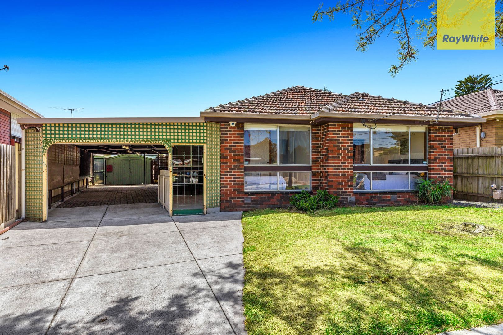 14 Gumtree Close, St Albans VIC 3021