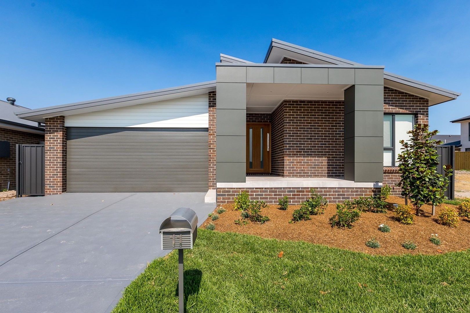 4 bedrooms House in 11 Chamomile Street CHISHOLM NSW, 2322