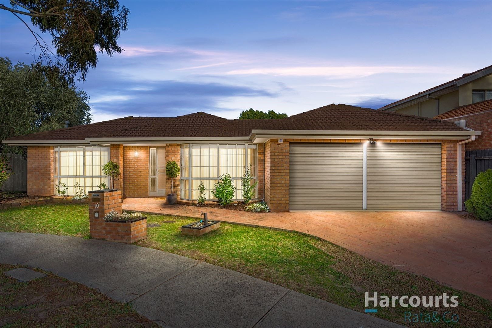 10 Warren Close, Mill Park VIC 3082, Image 0